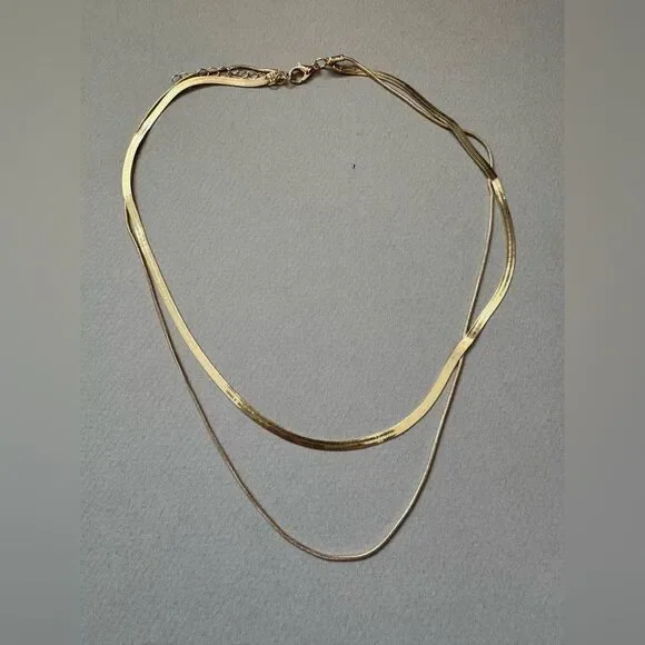 Elegant Gold Layered Necklace N1117 - Picture 5 of 5